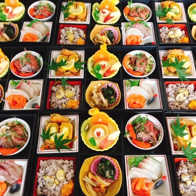 秋の社食の松花堂弁当・夫婦でウォーキング・秋のドラマ感想