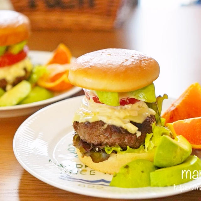 グルテンフリー＆カゼインフリー１３日目：牧草牛のアボカド野菜バーガーのお家ランチ