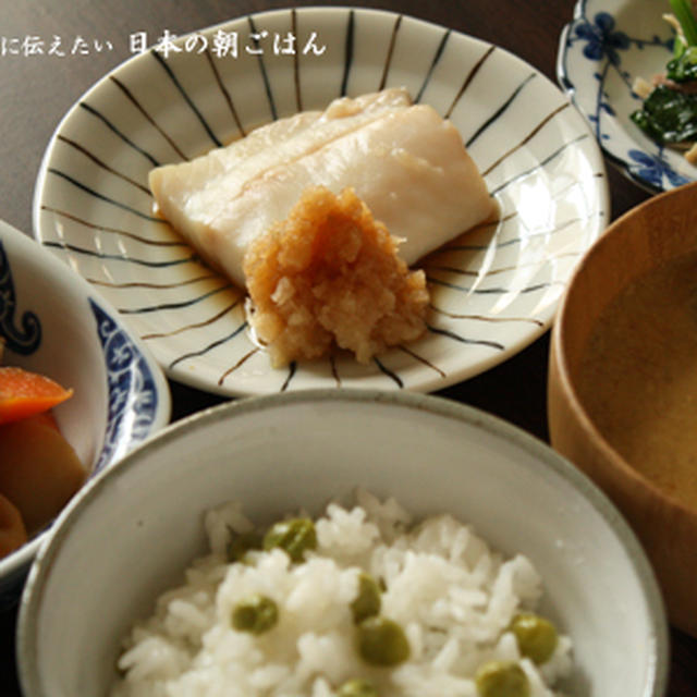 朝ごはん 和食の献立 豆ごはん ヒラメのおろし添え 筍と里芋の煮物 ほうれん草のソテー カレースープ By えみさん レシピブログ 料理ブログのレシピ満載