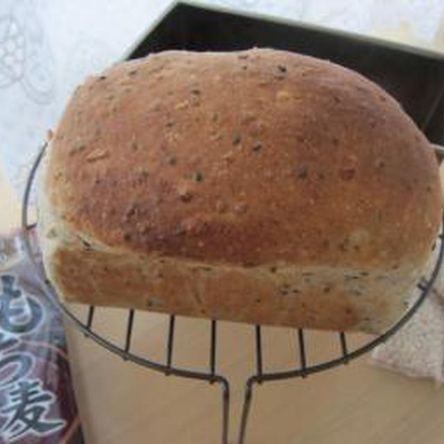もち麦黒ごまミニ食パン♪オンラインビストロ料理教室♪