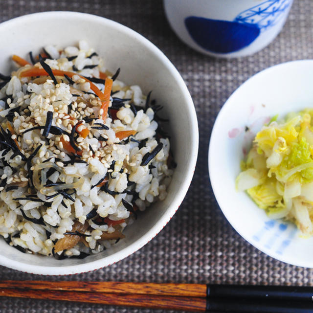 スーパーヒーロー高食物繊維のひじきごはん