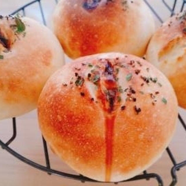 ハンバーグハーブキャベツチーズパン♪さつま芋あんぱん♪ゆずジャムシフォンケーキ♪