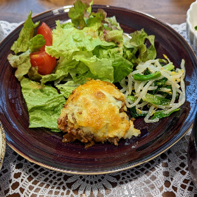 じゃがいもと合い挽き肉の重ねグラタン