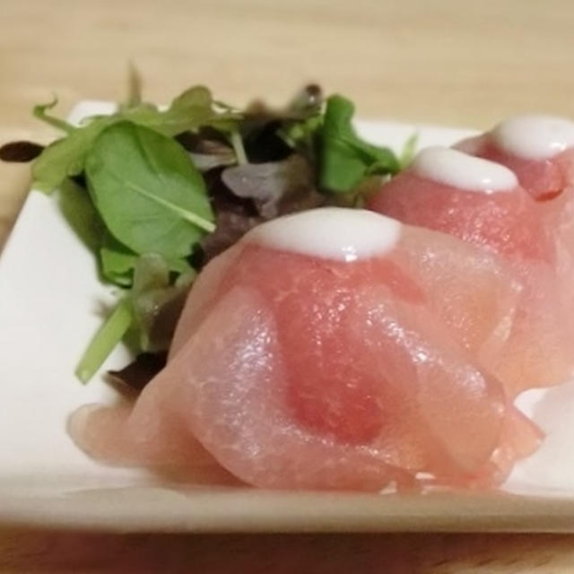 生ハムトマトのヨーグルトソースサラダ