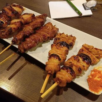 もつ焼き 都で酒を飲む（大岡山）。