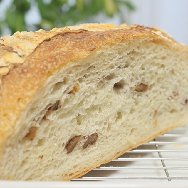 クルミのライ麦カンパ-ニュ　Pain de campagne with a walnut