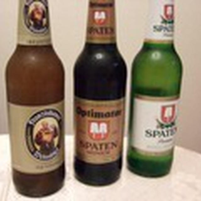 　ジャーマンポテトとソーセージでドイツビールの飲み比べ