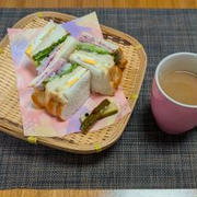 自家製きゅうりピクルス☆ご褒美ハムｄｅミックスサンドイッチ♪☆♪☆♪