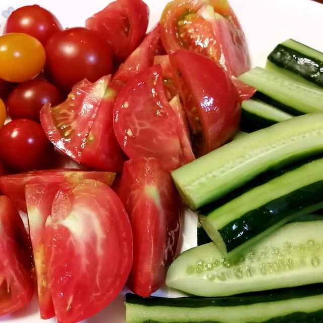 季節の野菜をシンプルに味わう『胡瓜』『トマト』『茄子』