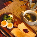 今年ラストの朝ごはん♪とピノ息の食欲スゴー！