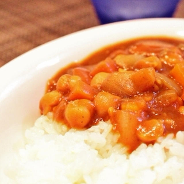 ひよこ豆とウインナーの簡単カレー 