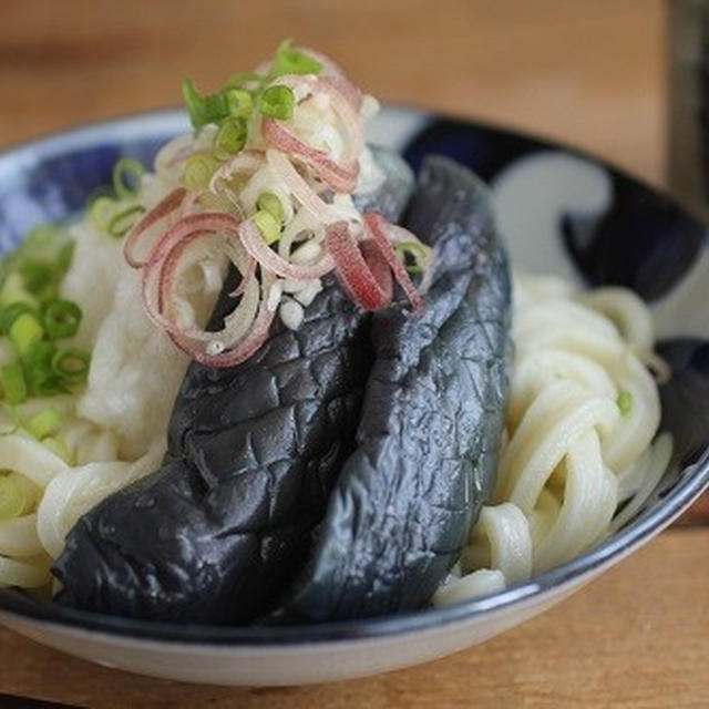 冷凍うどんで簡単♪なすの揚げ浸しぶっかけおろしうどん