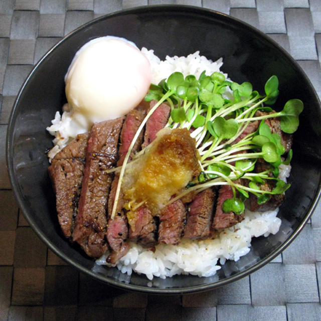 ■ステーキ丼　シャスールソース