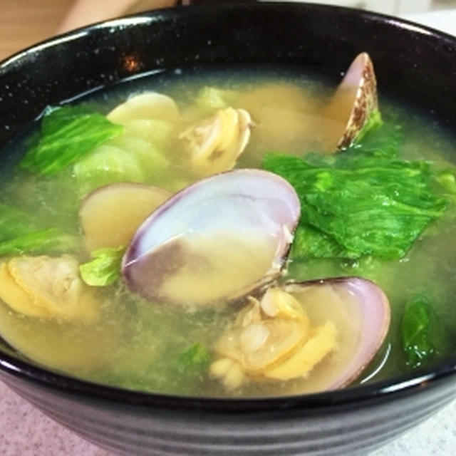 レタスとアサリのお味噌汁＆庭のミニバラ♪