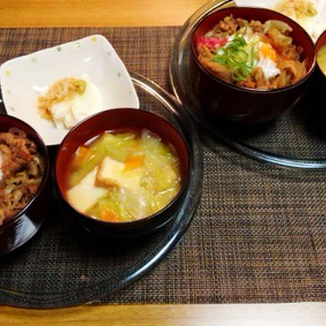 おいしい食材を組み合わせたよ☆温泉たまごのっけ牛丼♪☆♪☆♪