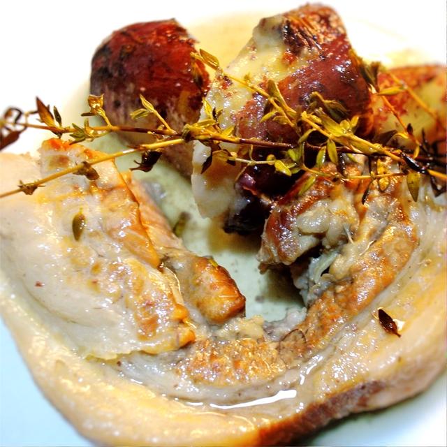 豚バラ肉の煮込み、アンチョビ、ガーリック風味
