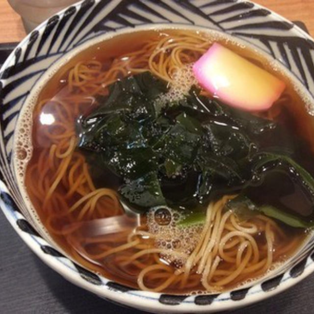 熊本で飲み過ぎて「わかめそば」