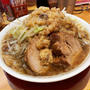 オオヤマ中を啜る  〜野菜マシ・脂マシマシ・ニンニク普通・味の濃さカラメ・大阪塩系ラーメン〜