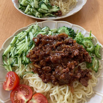 冷やし中華の麺で☆炸醤麺