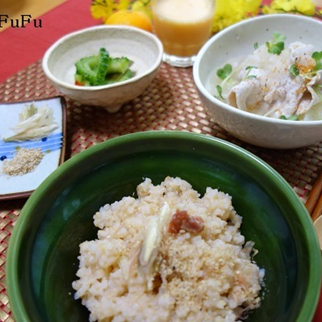 料理メニューとドーナツで妻を気づかう朝食