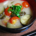 ３６５日野菜レシピNo.２２０「ミニトマトとナスの味噌汁」