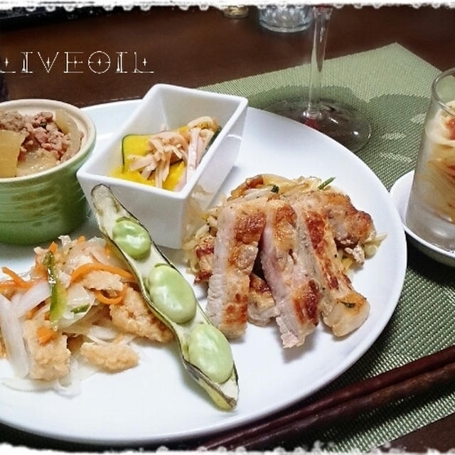 息子君帰宅日の晩ご飯　ポークソテーとかカボッコリーのマリネとか