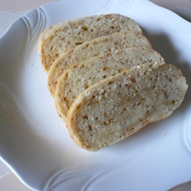 ルクエで「白ゴマミルクパン」