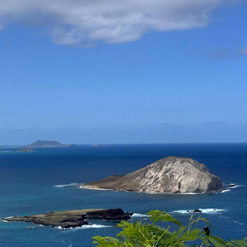 紺碧の海と空がひとつになる場所