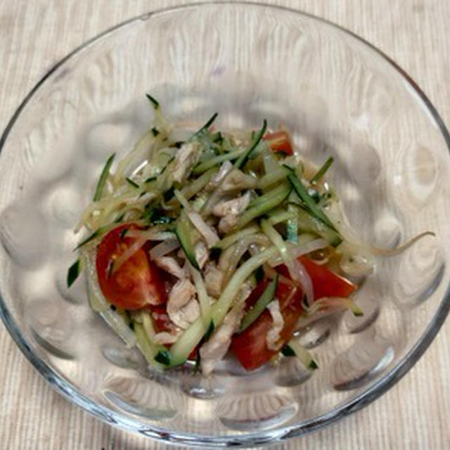 鶏むね肉ともやしとキュウリの中華和え