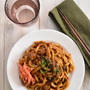 さくっと作れる！漢飯レシピ「レトルトでサクッと作れる!「焼きカレーうどん」」～マイナビニュースに掲載