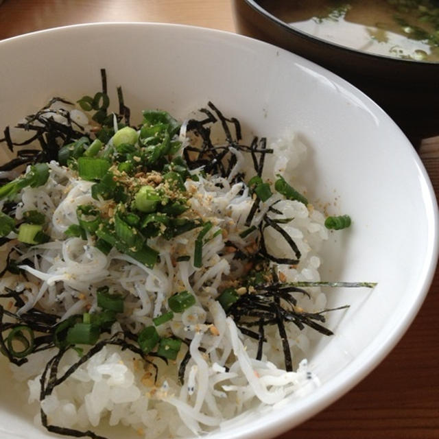 ★朝食＊楽チンしらす丼