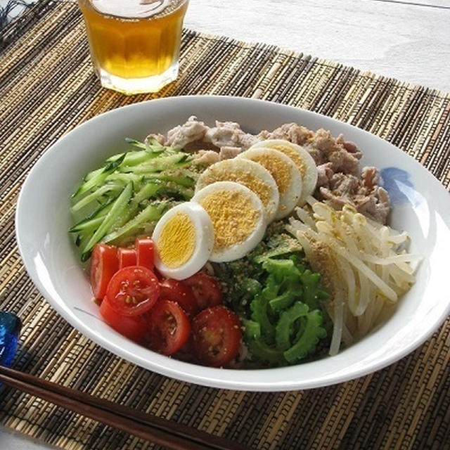 ある日のランチ　庭先野菜で冷やし中華