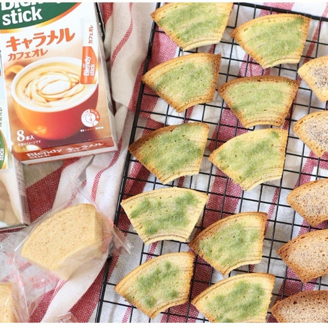 材料3つで超簡単！「ブレンディスティック」で大変身！絶品バウムクーヘンラスク｜コンビニおやつ実験