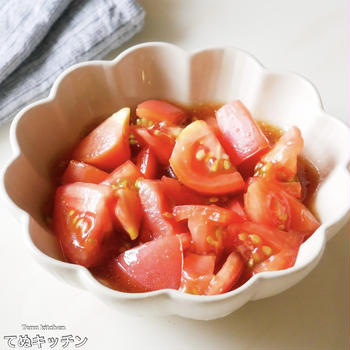 これ簡単なのに激ウマ！トマトがあったらとりあえずポリ袋に入れて漬け込んで！『やみつきオリーブオイルトマト』の作り方
