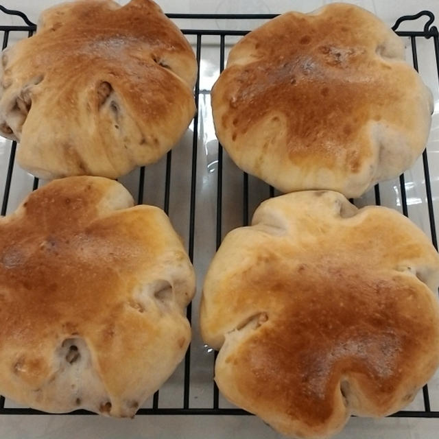 焼きたてくるみパン