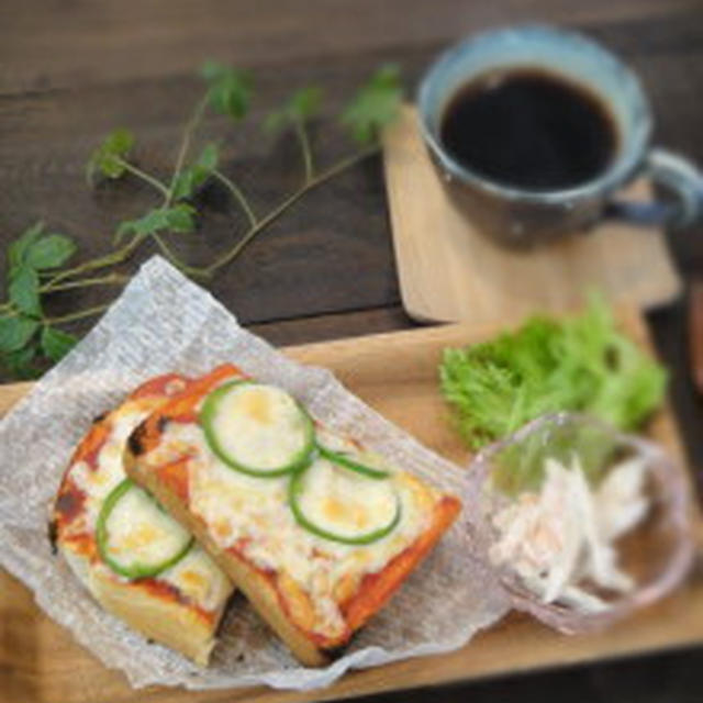 朝カフェ☆モーニングセット(ピザトースト・珈琲）うわぁ～(;°Д°)最悪ぢゃ～
