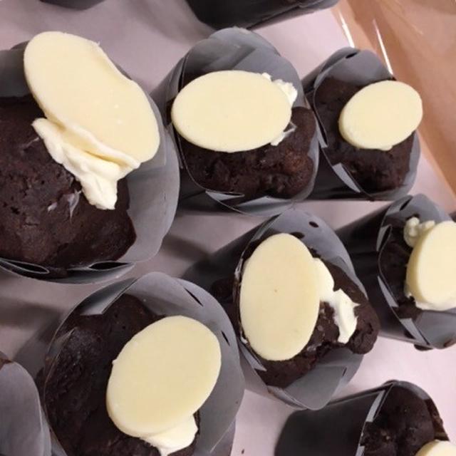 夜中のスイーツテロ!チョコレートカップケーキ