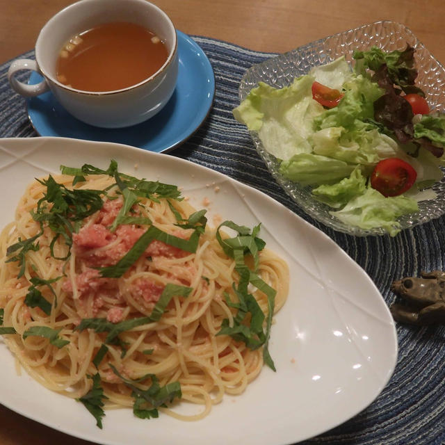 明太子のパスタの昼食　と　見事な”しだれ梅”　♪
