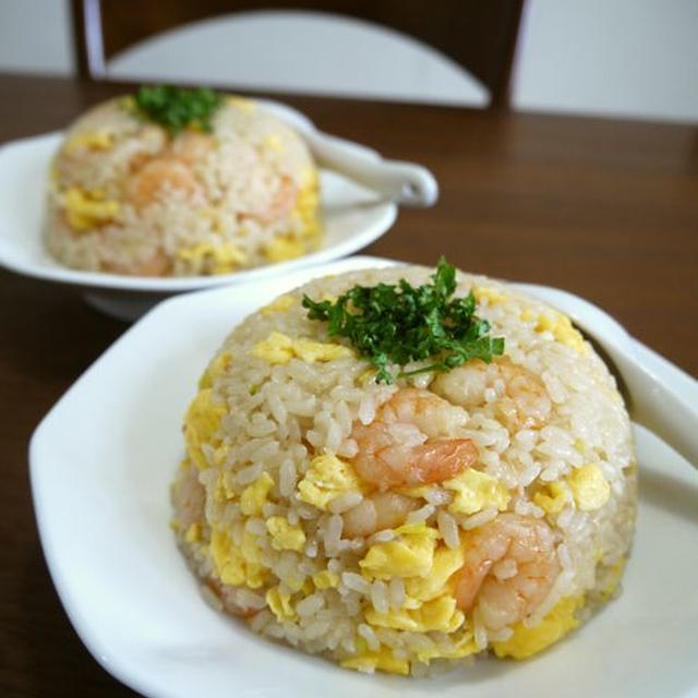 【簡単レシピ】ふんわり炒り卵の海老チャーハン♪