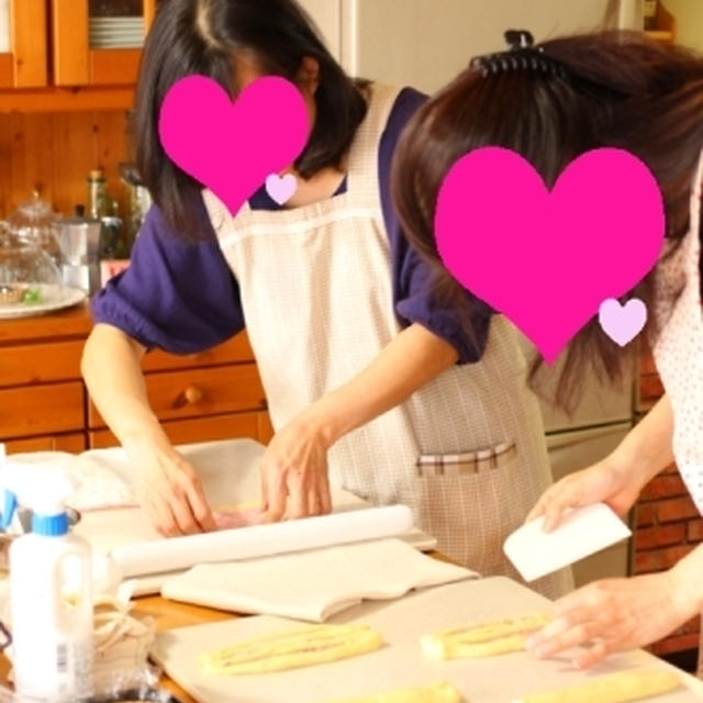 Ｍａｇｉｃコース☆木いちごのお花パン＆クリームパン