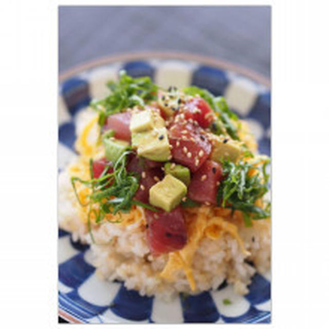 マグロアボカドちらし寿司