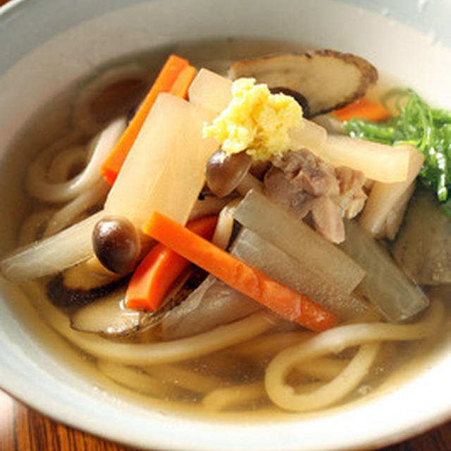 朝っぱらからコトコト煮込んで「しっぽくうどん」