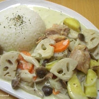 チキンとたっぷりお野菜のクリームソース