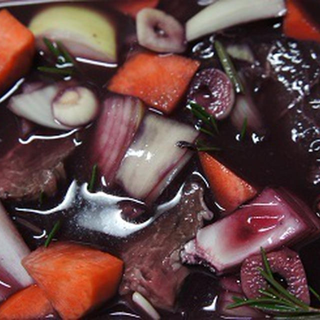 エコヘルシーレシピ「飲み残しワインと安いお肉で牛肉の赤ワイン煮」♪