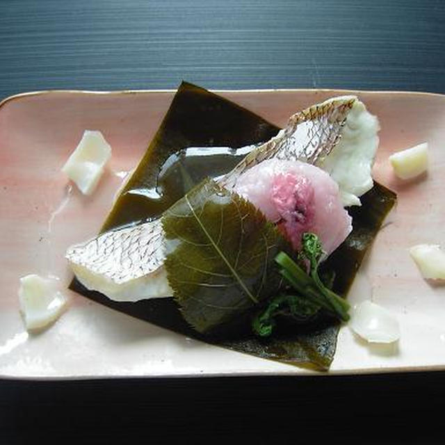 桜蒸しで料亭気分。