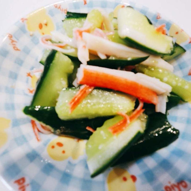 【レシピ】食材2つで簡単レシピ♡きゅうりとカニカマの中華サラダ