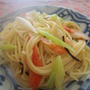 「かにかまぼこと長葱のパスタ」