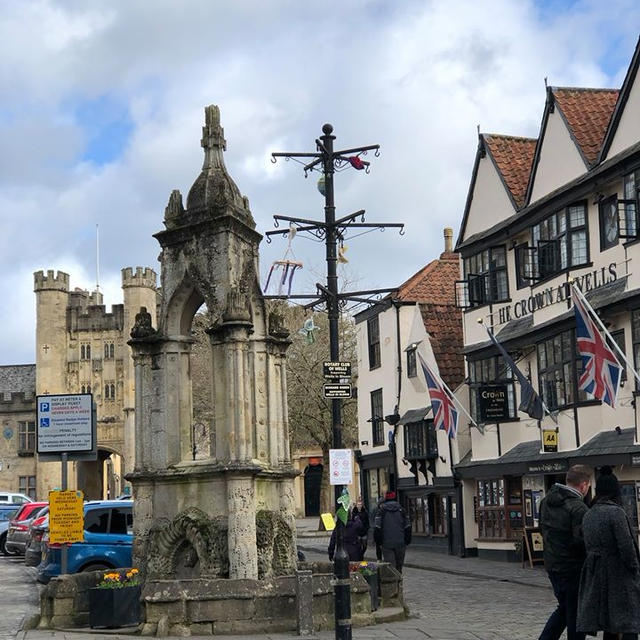 イギリスで一番小さなシティー・WELLS（ウェルズ）へ