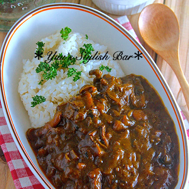 【掲載】お肉の旨みが凝縮！とろとろ絶品牛すじカレー