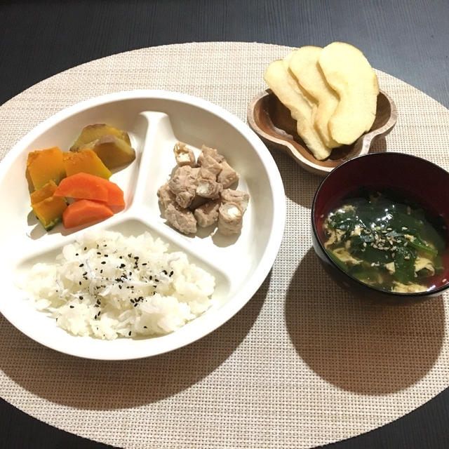 取り分けレシピ☆厚揚げ豆腐とえのきの豚肉巻き&蒸し野菜【幼児食】